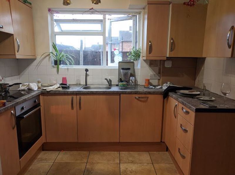 Property photo 2 of 17 Kitchen