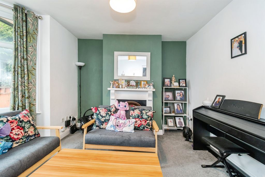 Property photo 3 of 19