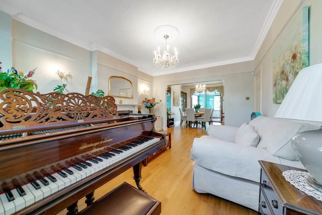 Property photo 3 of 19 12-76Af24 Chesham Crescent -6-Small.Jpg