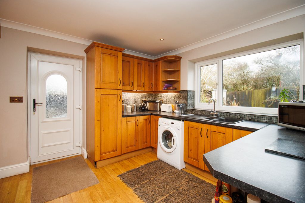 Property photo 3 of 26