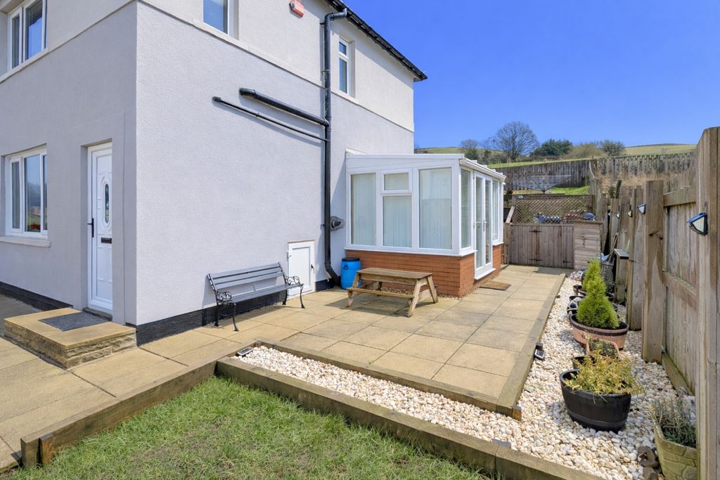 Property photo 2 of 21 Backhold Siddal Ewemove Brighouse