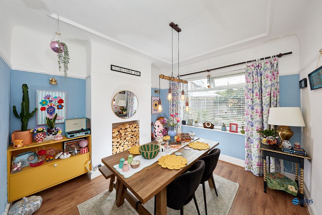 Property photo 3 of 15 Dining Room