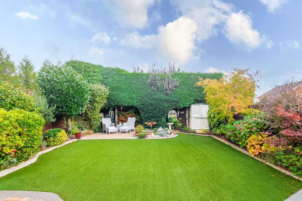 Property photo 2 of 26