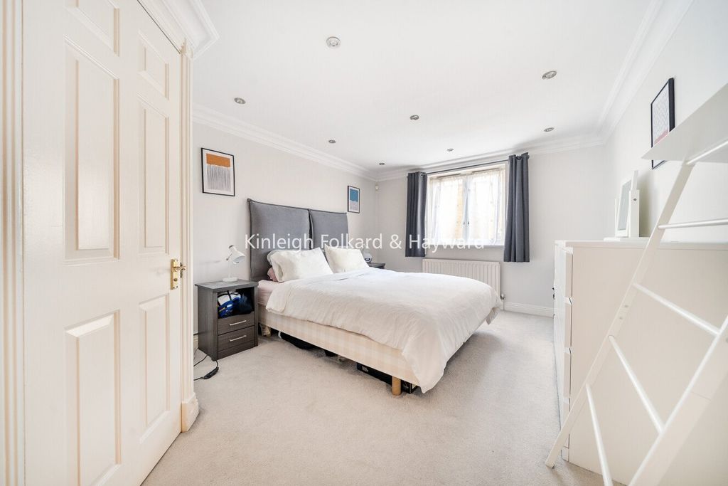 Property photo 3 of 26 Picture No. 04