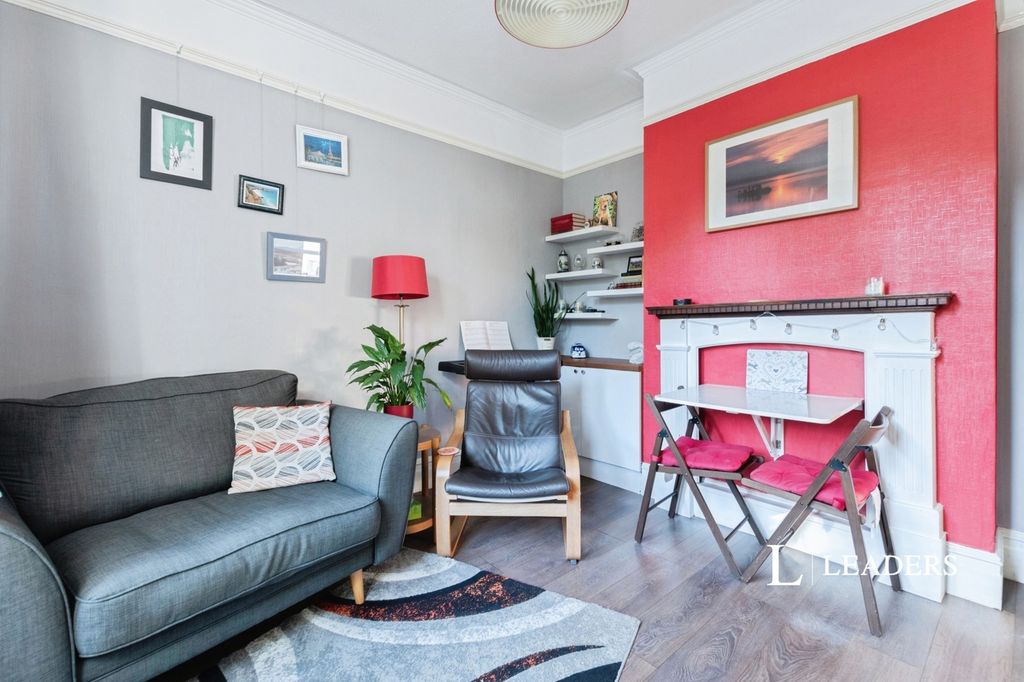 Property photo 3 of 14 Pbox-Img.Jpg