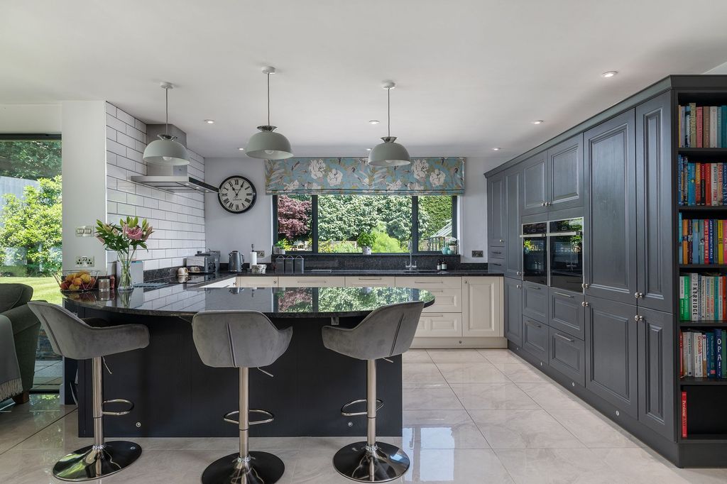 Property photo 2 of 18 Kitchen_7 Manor Court, Stoke Fleming, Dartmouth