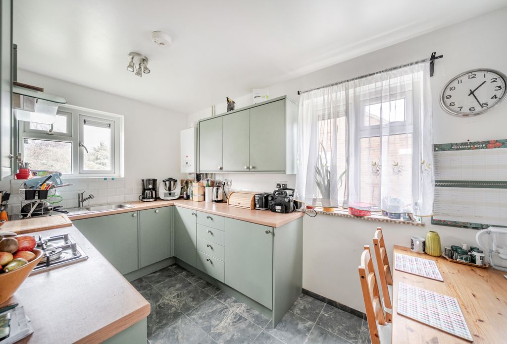 Property photo 1 of 14 Kitchen / Breakfast