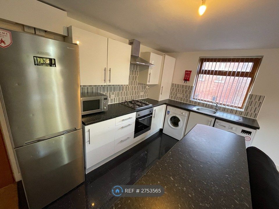 Property photo 2 of 9