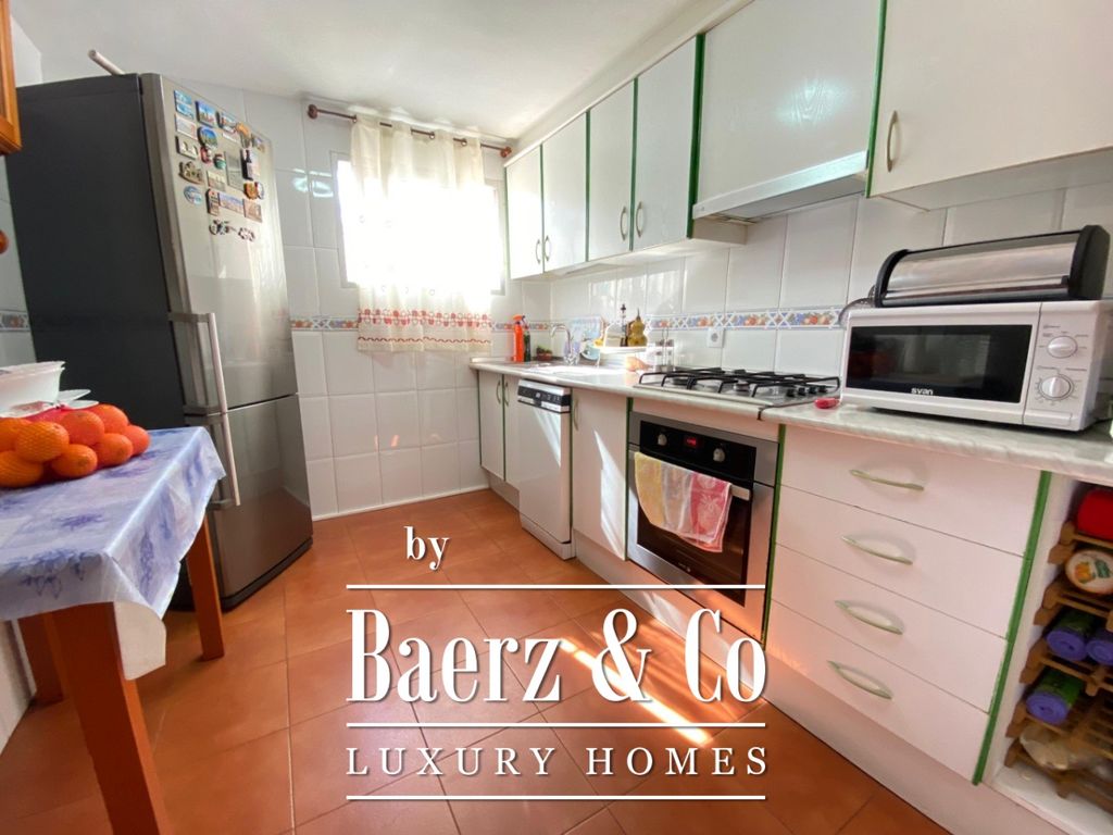 Property photo 3 of 35