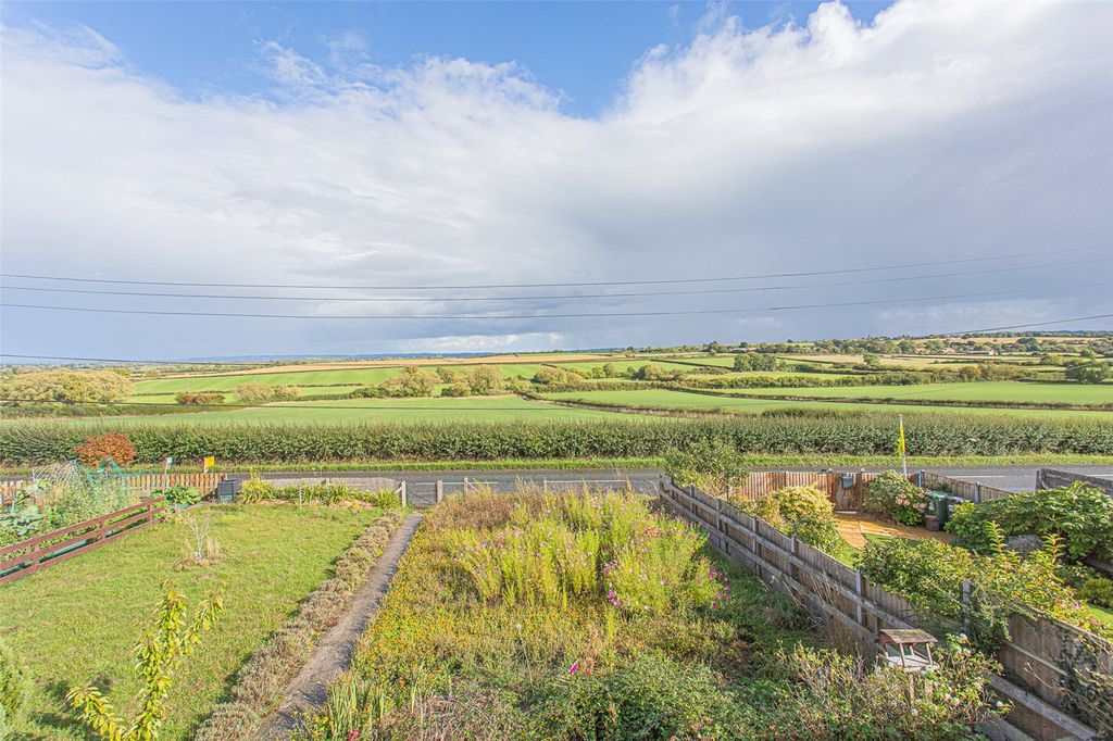 Property photo 3 of 18 Picture No. 09