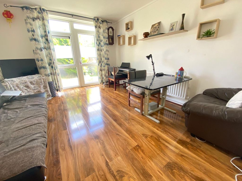 Property photo 3 of 9
