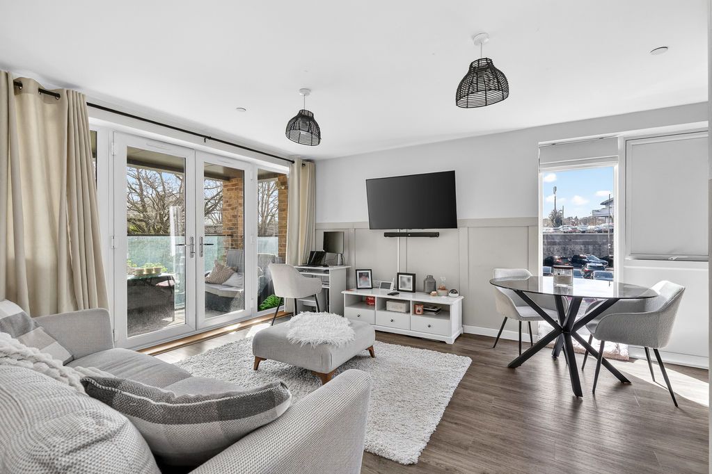 Property photo 3 of 19 Photo 11