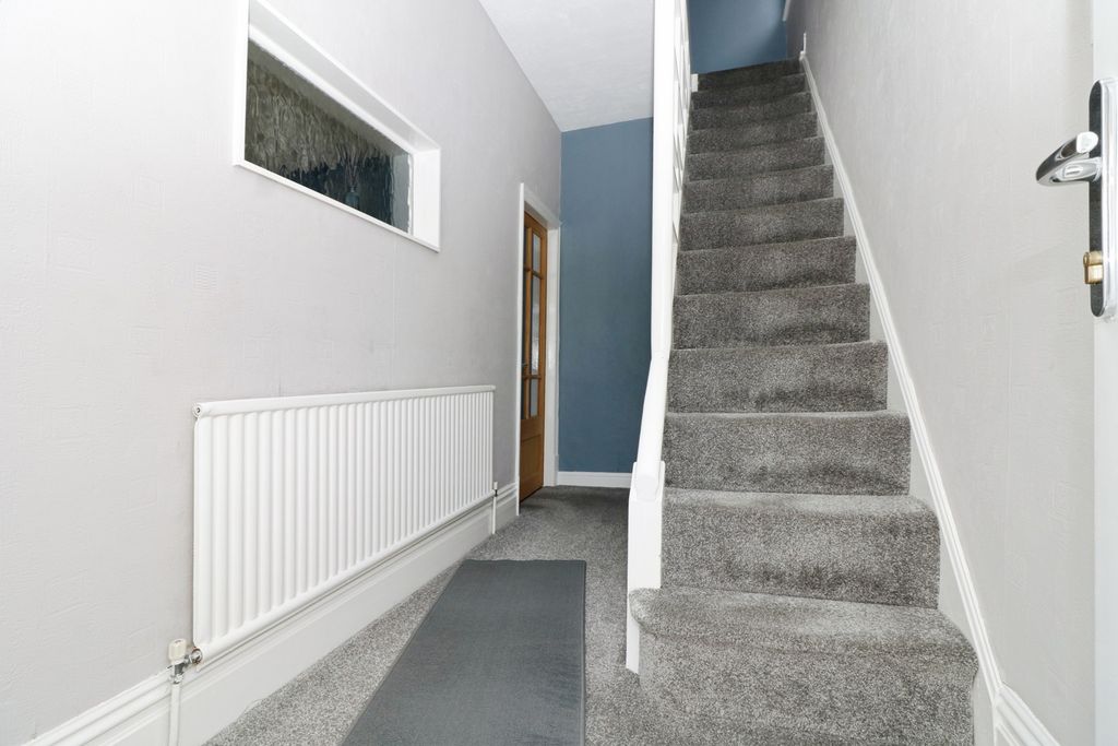Property photo 2 of 15 Photo