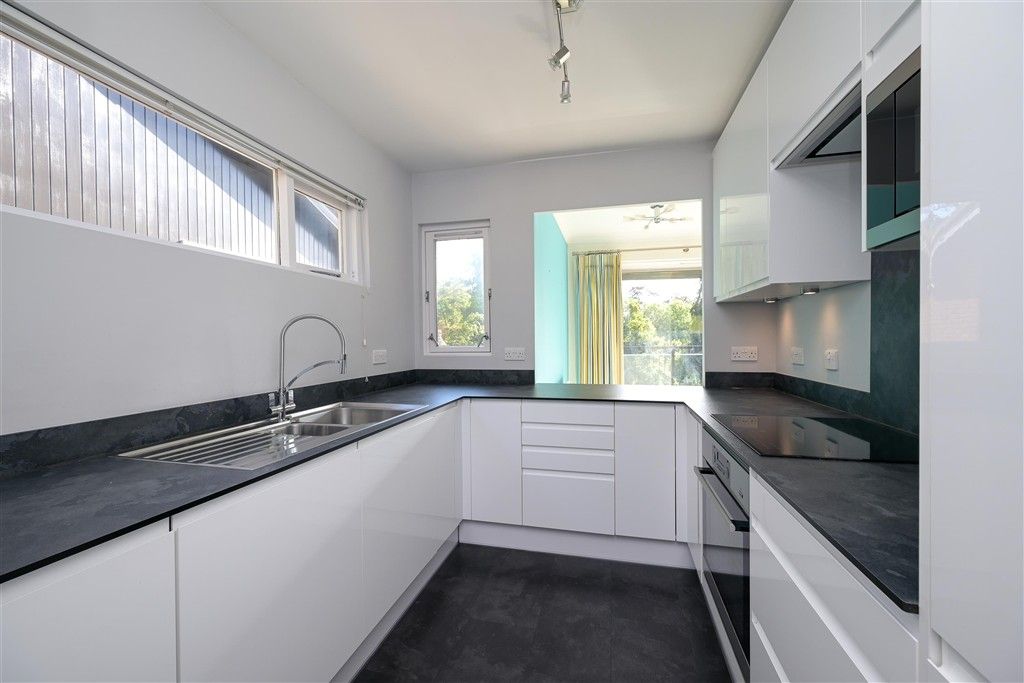 Property photo 2 of 16 Kitchen