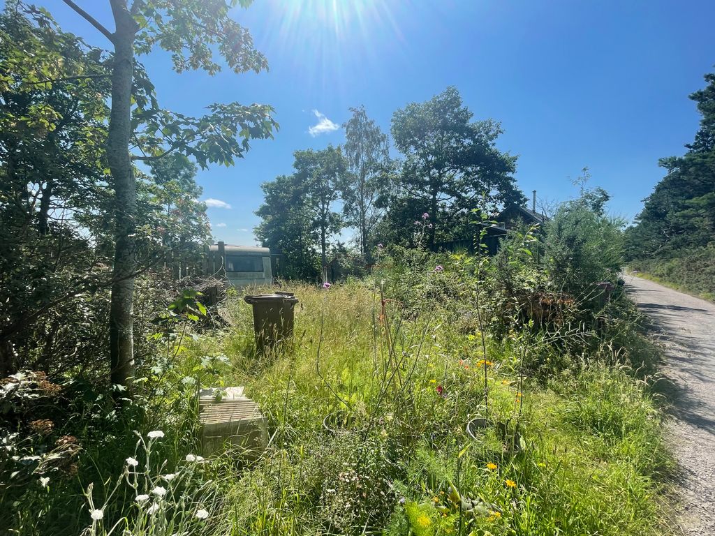 Property photo 3 of 7 Plot