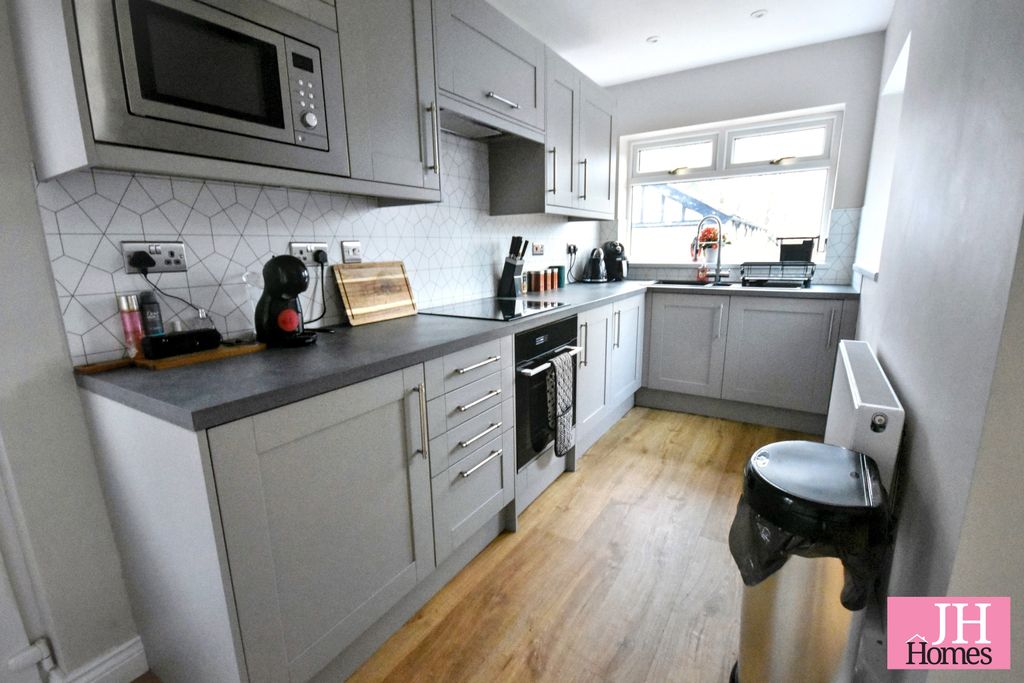 Property photo 3 of 23