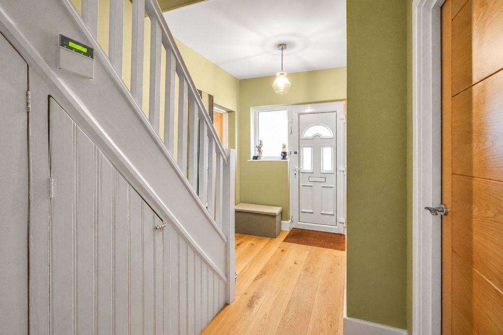 Property photo 3 of 30
