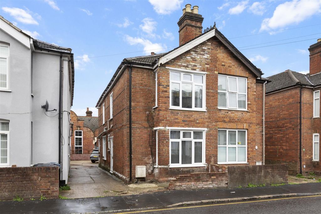 Property photo 1 of 15