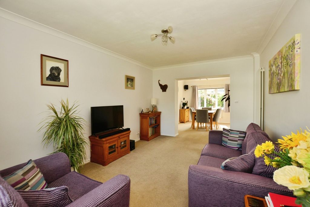 Property photo 2 of 17 Living Room