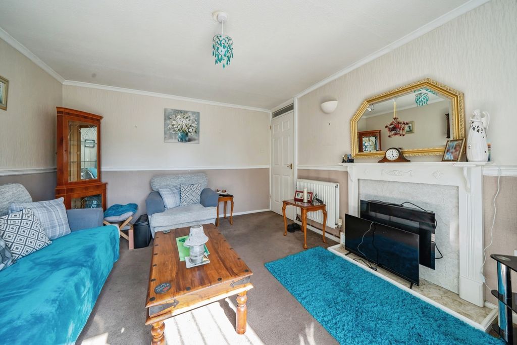 Property photo 3 of 17 Pbox-Img.Jpg
