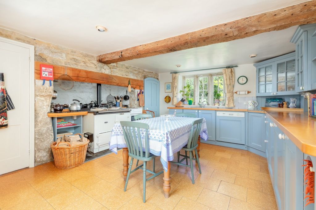Property photo 2 of 25 Kitchen Breakfast Rm