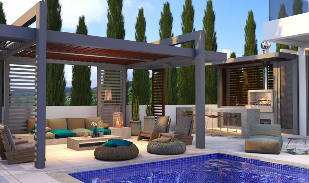 Property photo 2 of 21