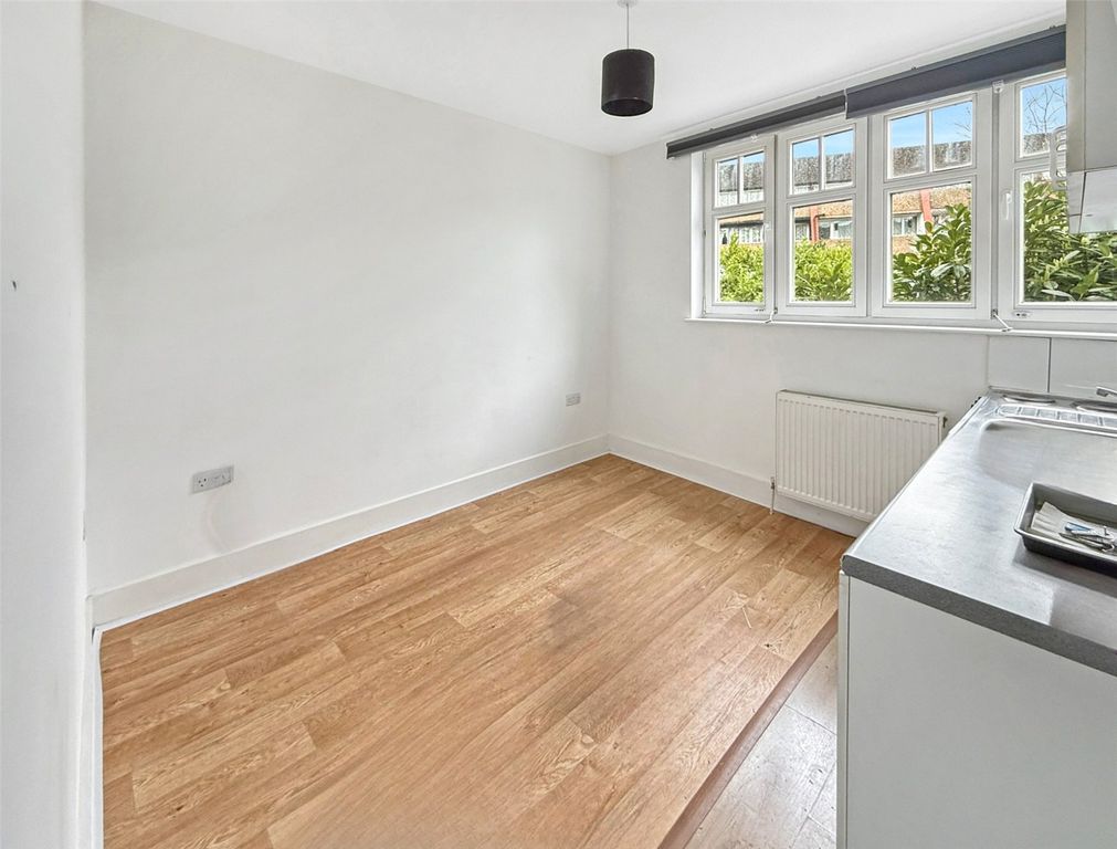 Property photo 1 of 5 Picture No. 09