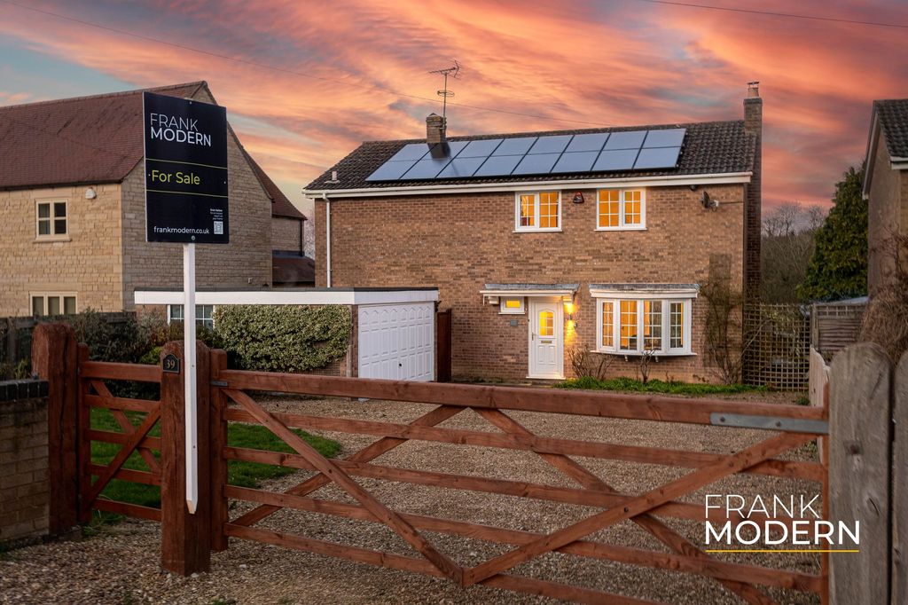 Property photo 1 of 34 Dusk