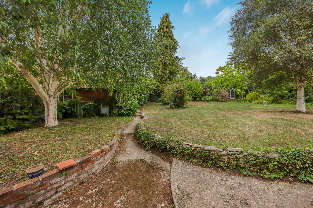 Property photo 3 of 19