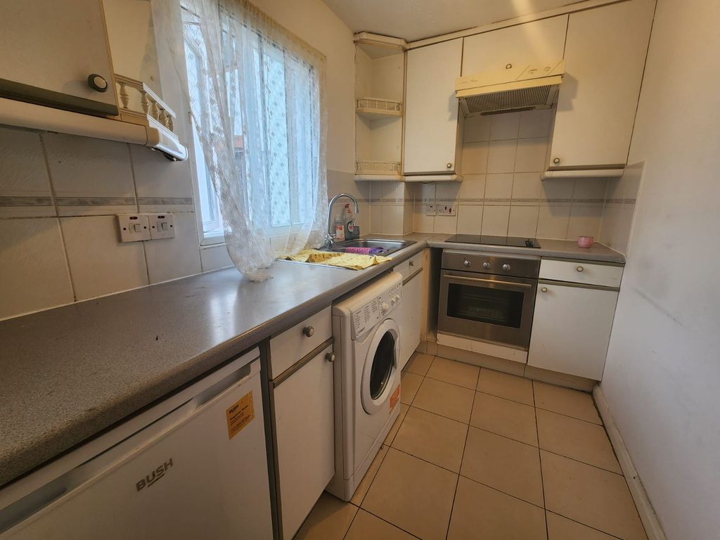 Property photo 3 of 4