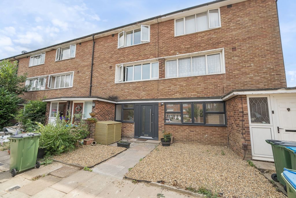 Property photo 1 of 29 1320702-26-687506...