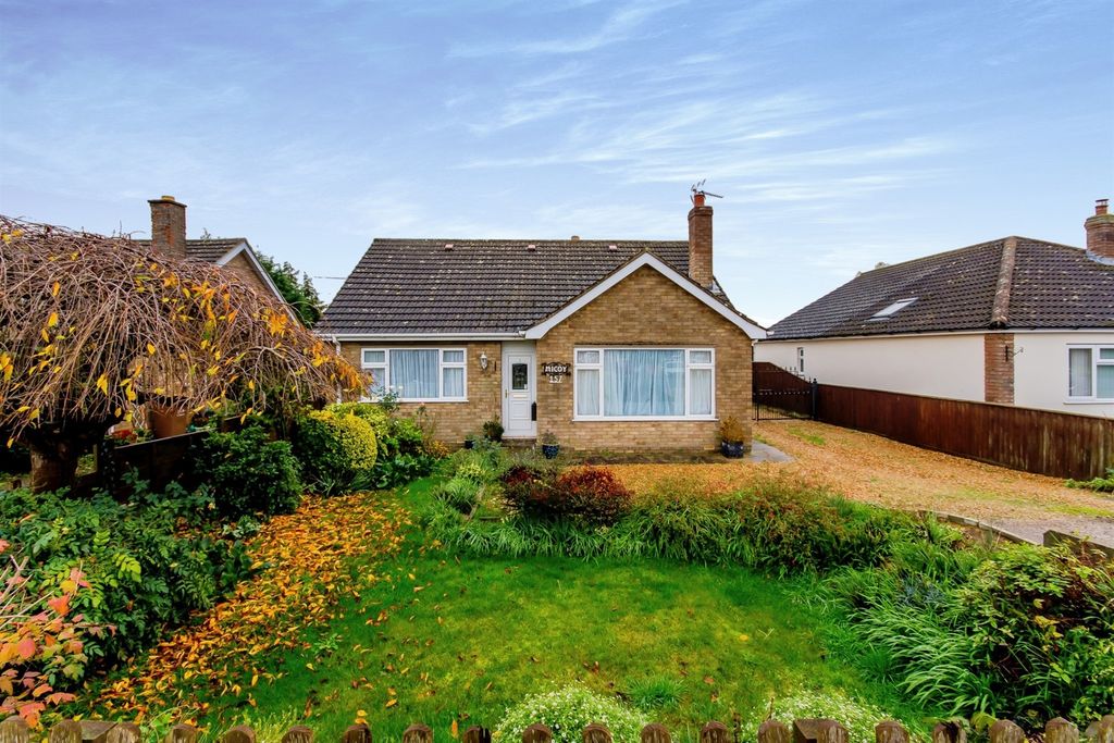 Property photo 1 of 12