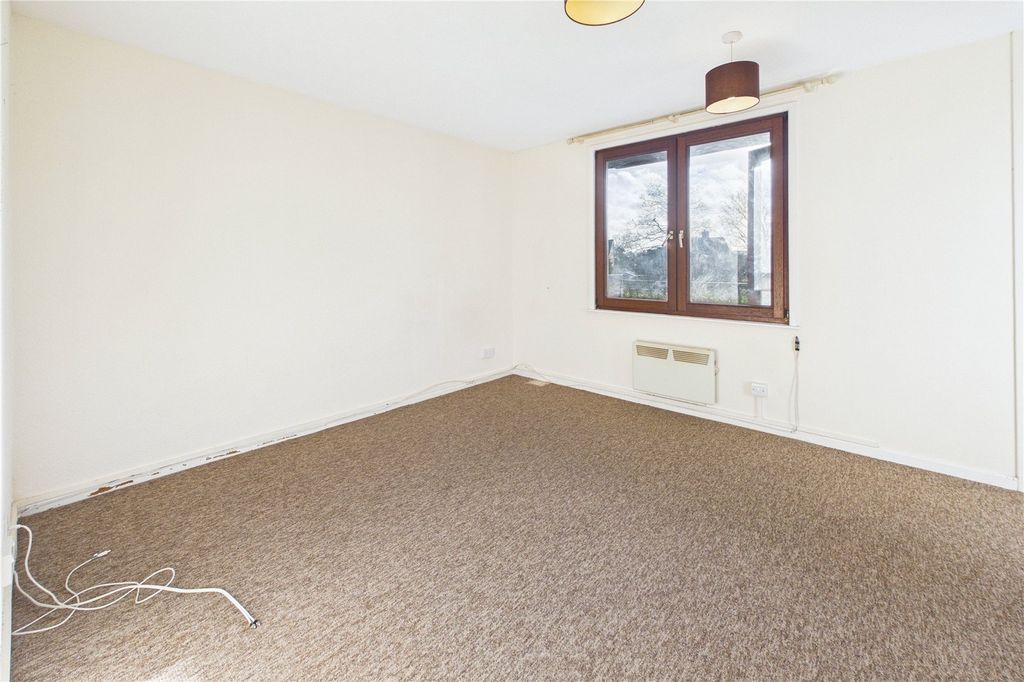 Property photo 3 of 15 Living Room