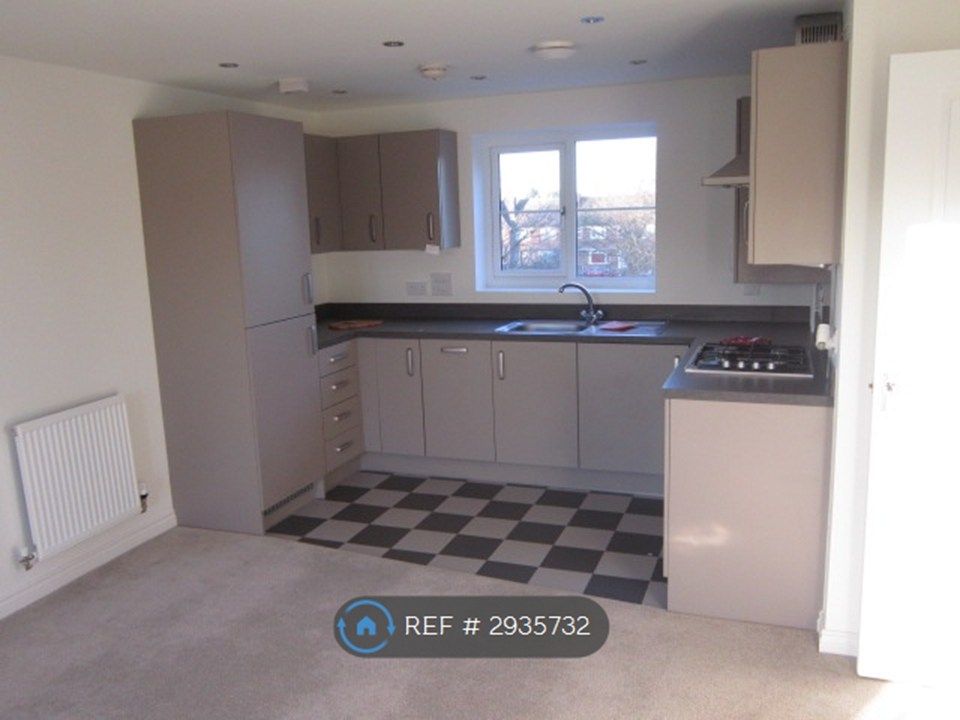 Property photo 3 of 19 Dishwasher / Wash Dryer / Ff Fridge Freezer