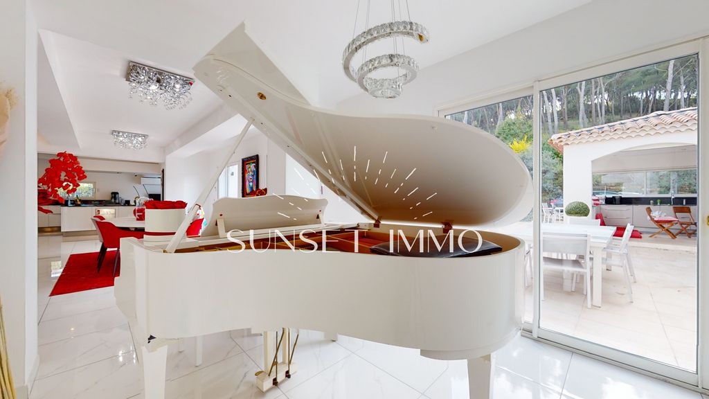 Property photo 2 of 29