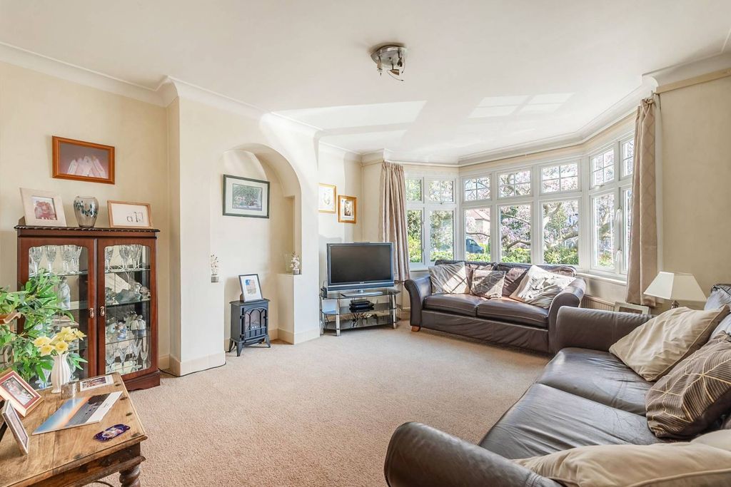 Property photo 3 of 17