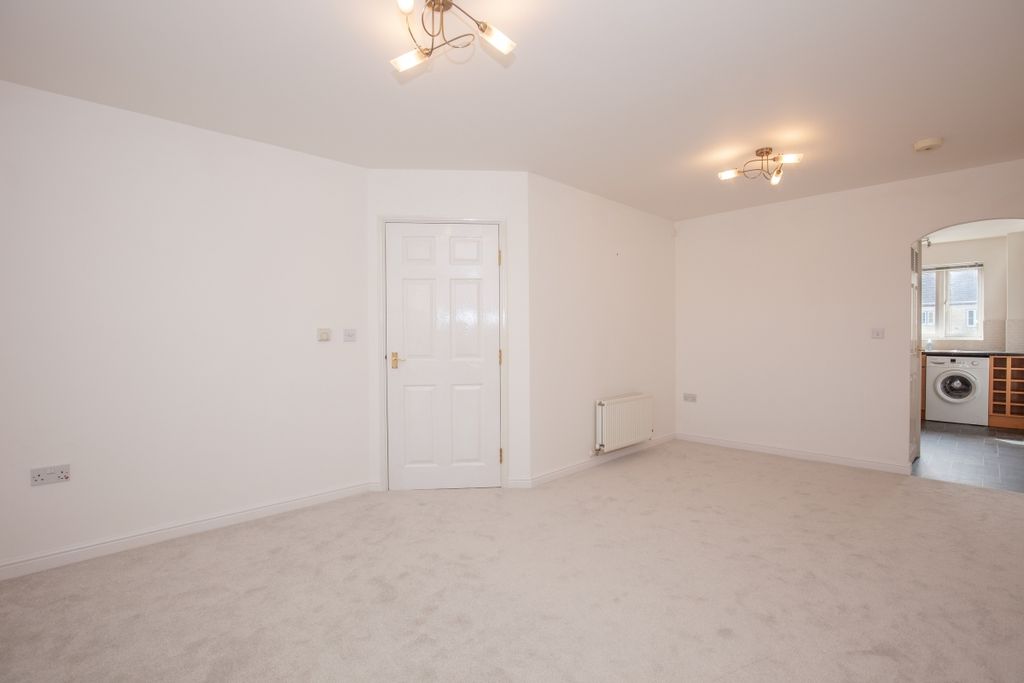 Property photo 3 of 8 167381