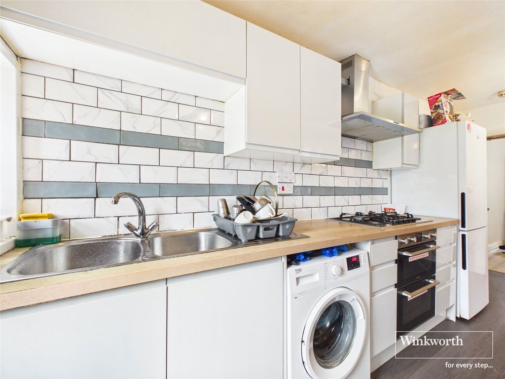 Property photo 3 of 16 Picture No. 02