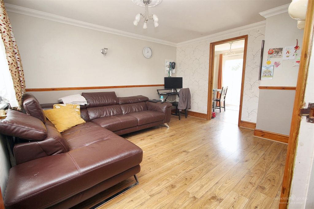 Property photo 2 of 14 Living Room