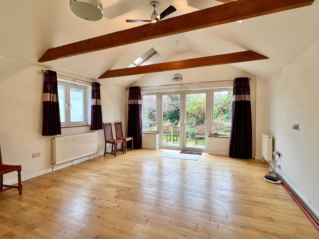 Property photo 2 of 22