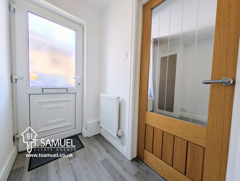 Property photo 2 of 20 Porch