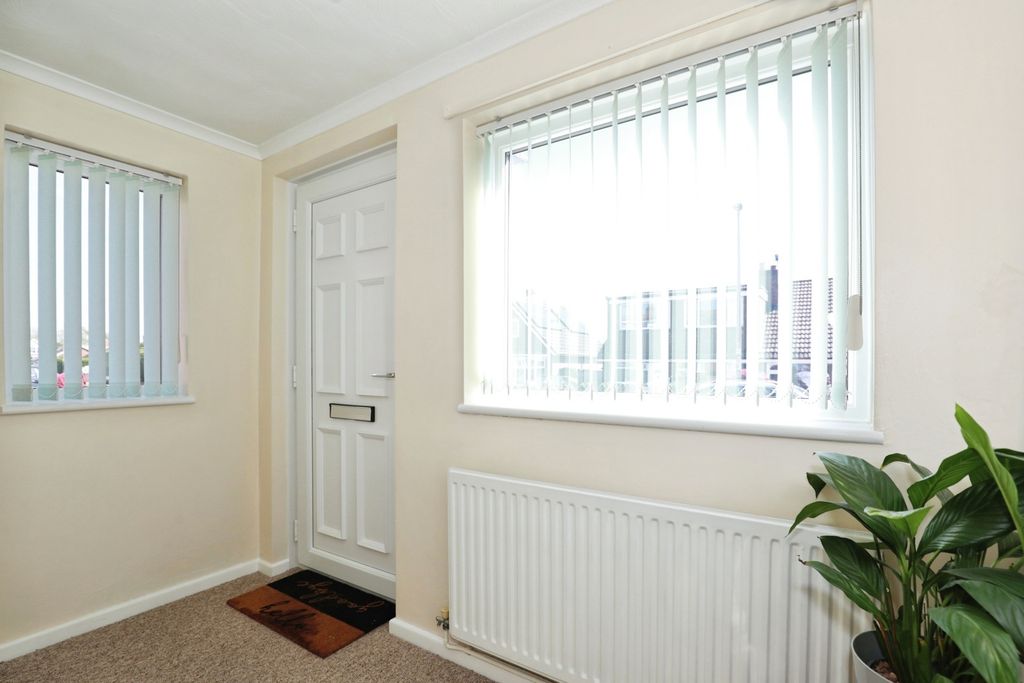 Property photo 2 of 15 Pbox-Img.Jpg