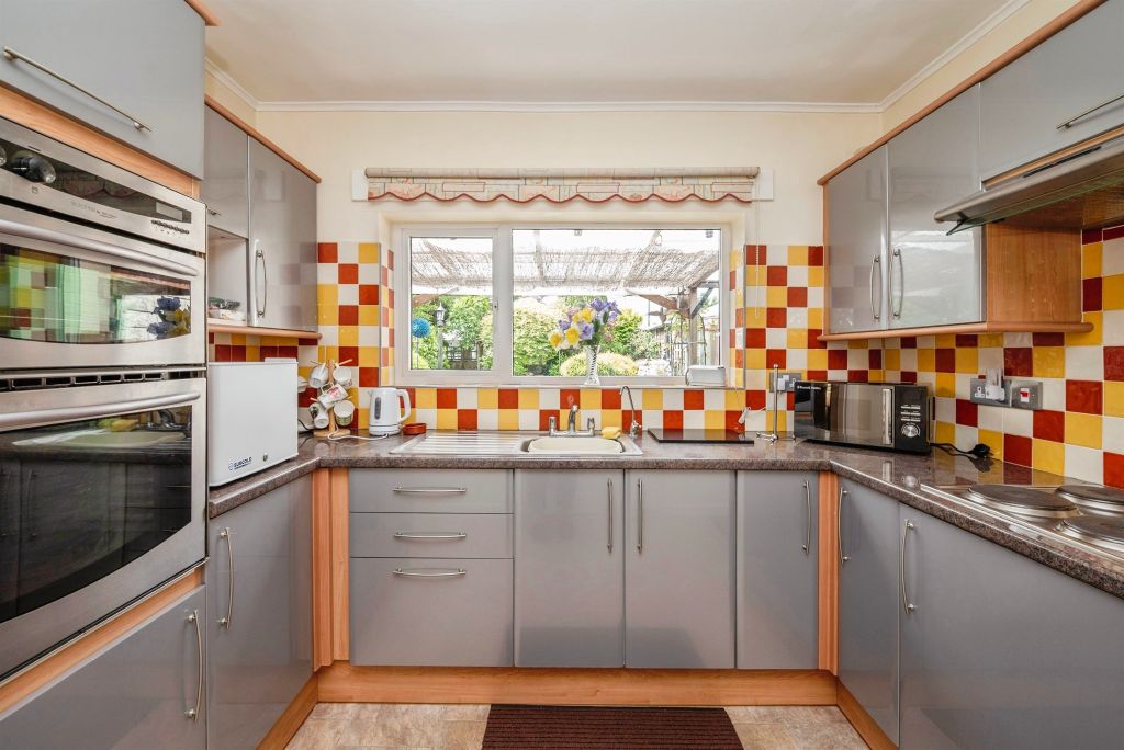 Property photo 2 of 19