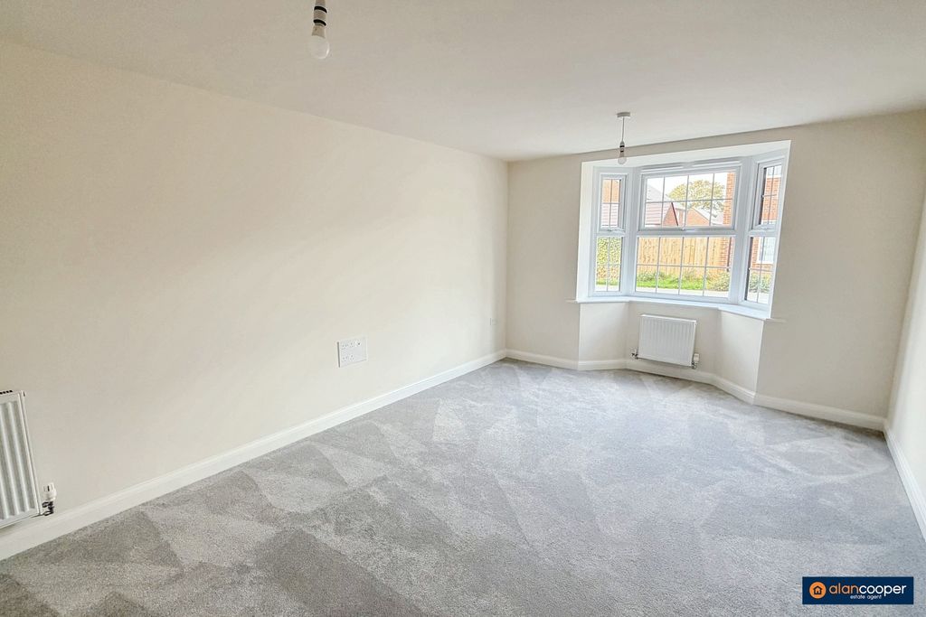 Property photo 3 of 17 4645406