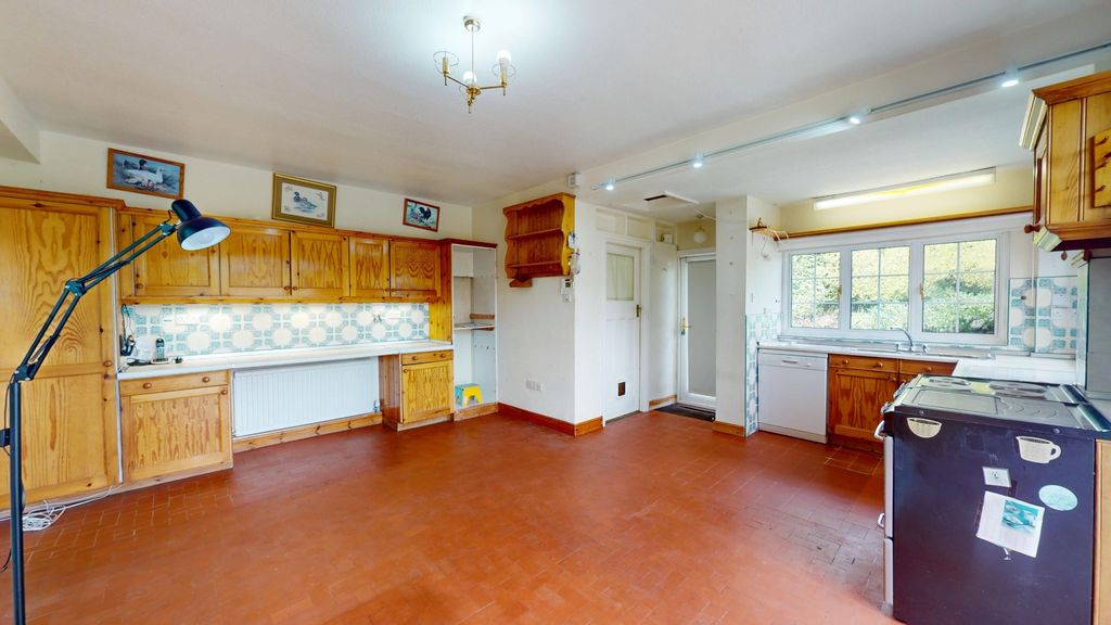 Property photo 2 of 38 4216372