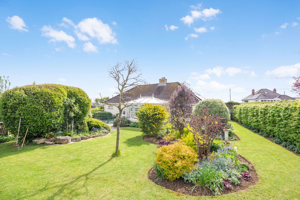 Property photo 2 of 23