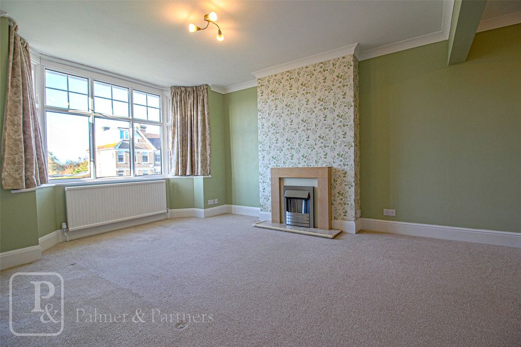 Property photo 2 of 23 Living Room