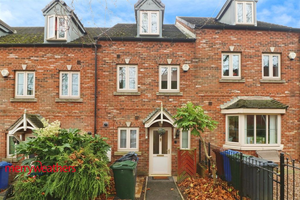 Property photo 1 of 15 External