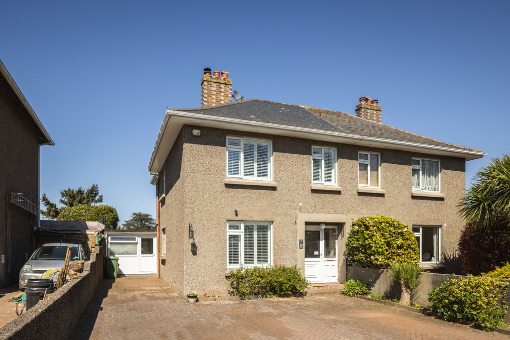 Property photo 1 of 20