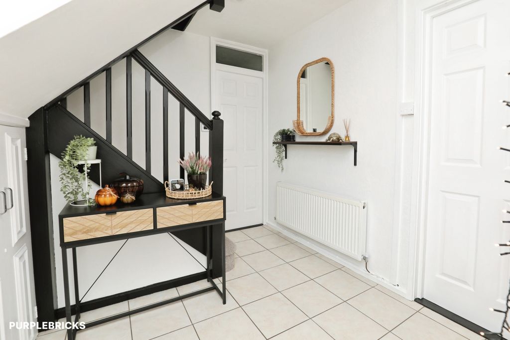 Property photo 2 of 23